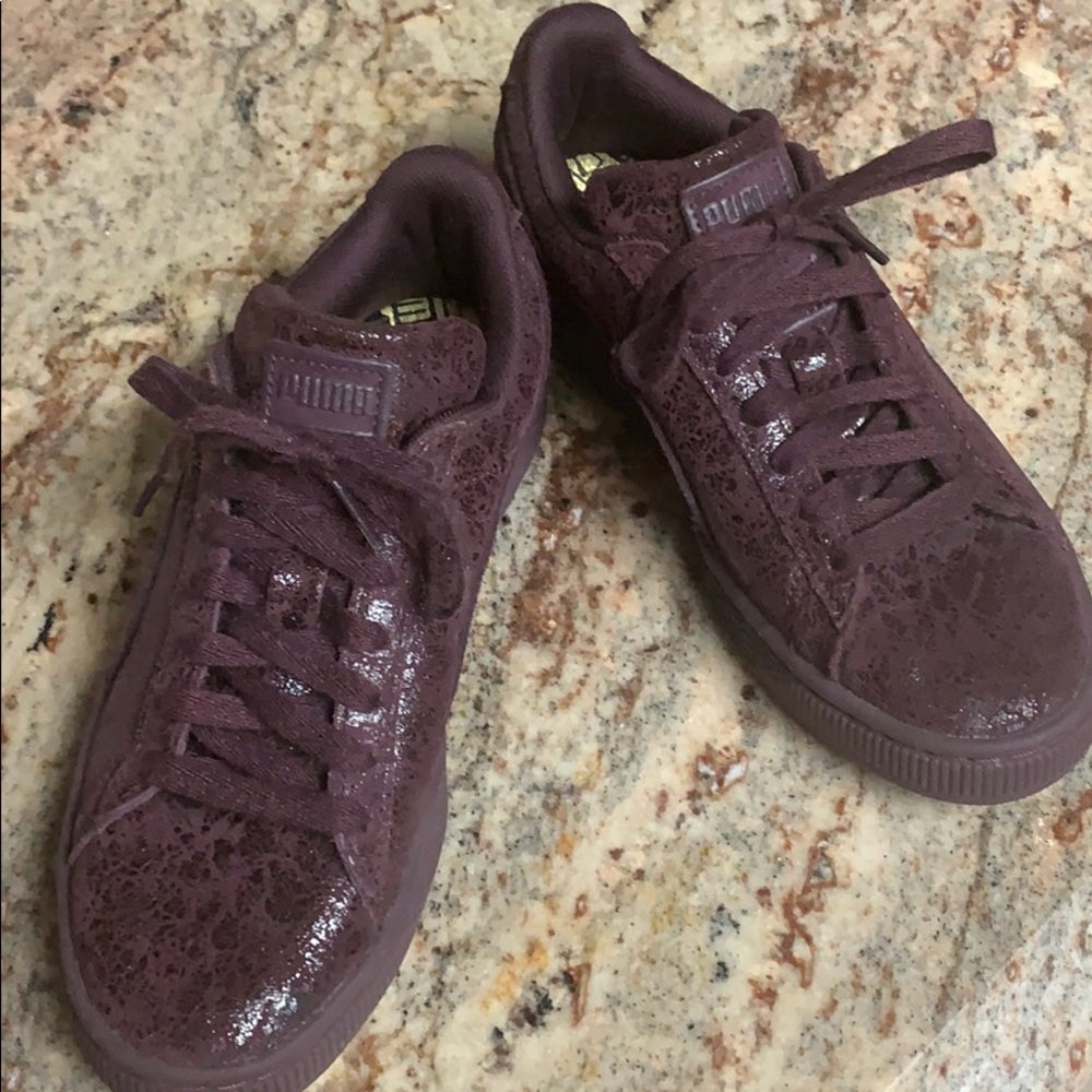 Sneakers
